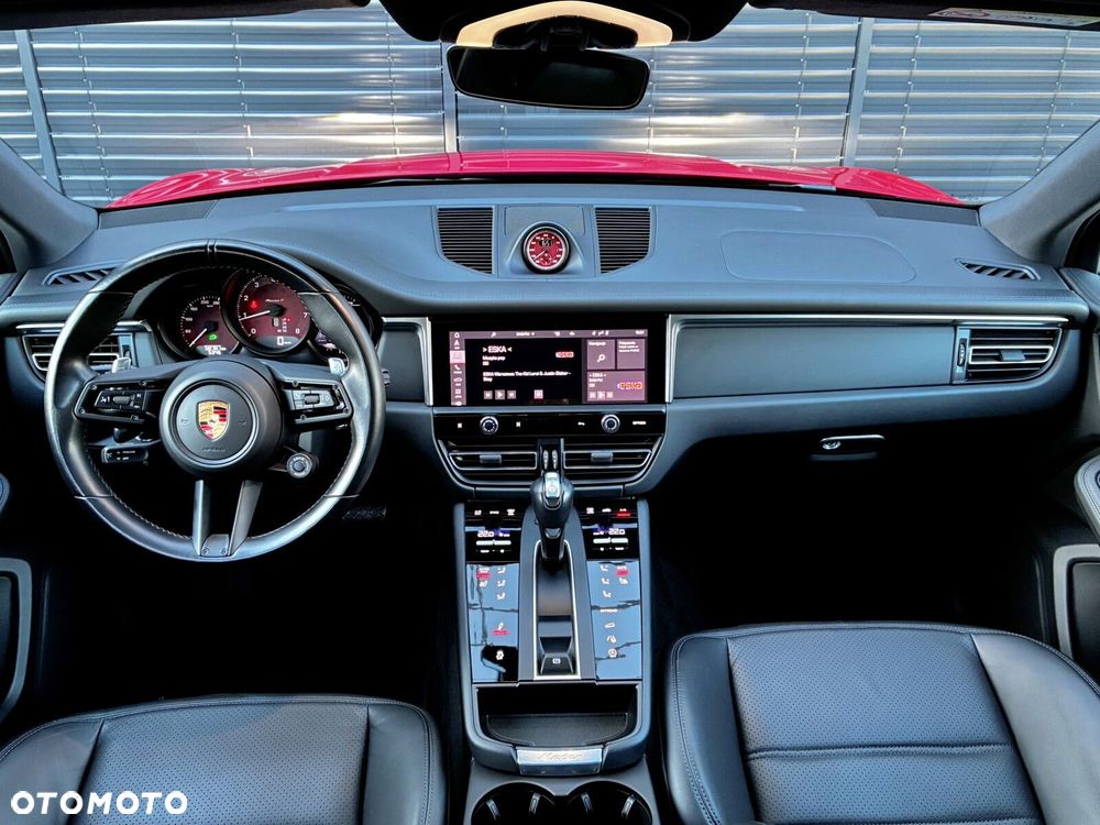 Porsche Macan - 25