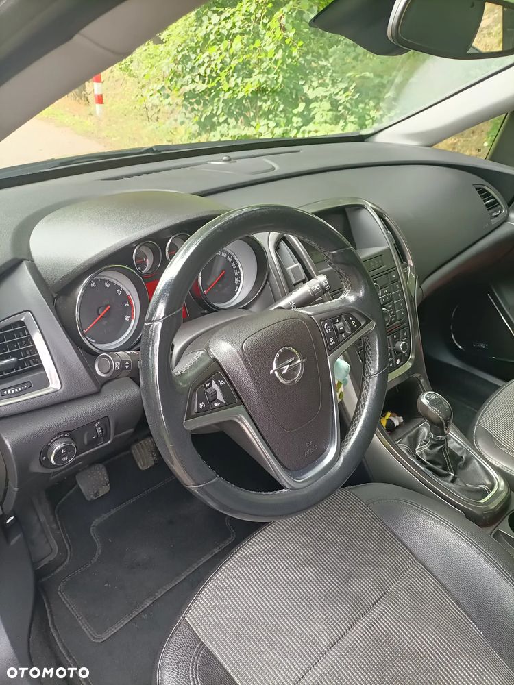 Opel Astra 1.6 Turbo Innovation - 8