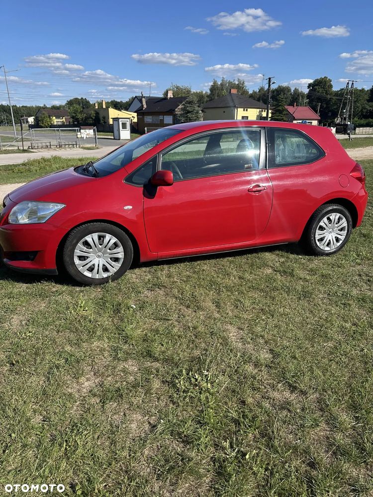 Toyota Auris 1.4 VVT-i Terra - 3