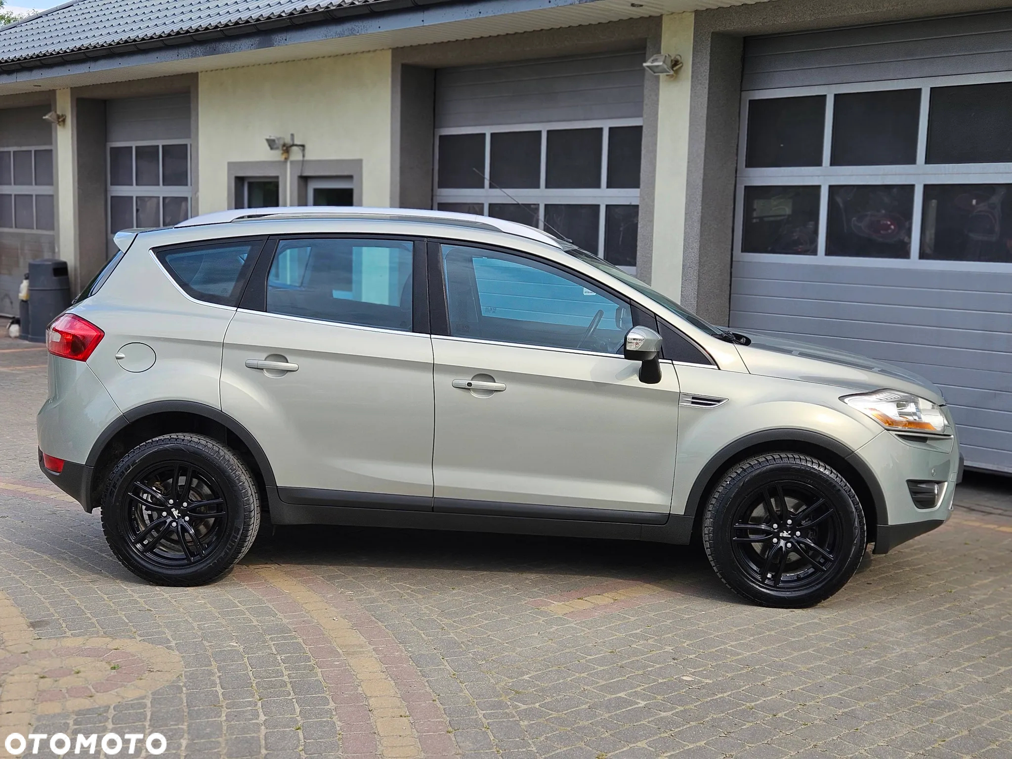 Ford Kuga 2.0 TDCi 4x4 Titanium - 17