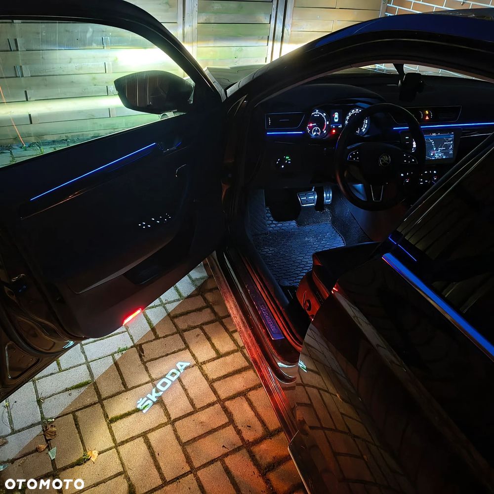 Skoda Superb 2.0 TDI L&K DSG - 20