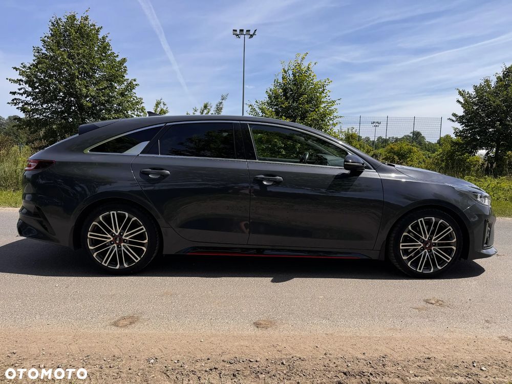 Kia ProCeed 1.6 T-GDI GT DCT - 9