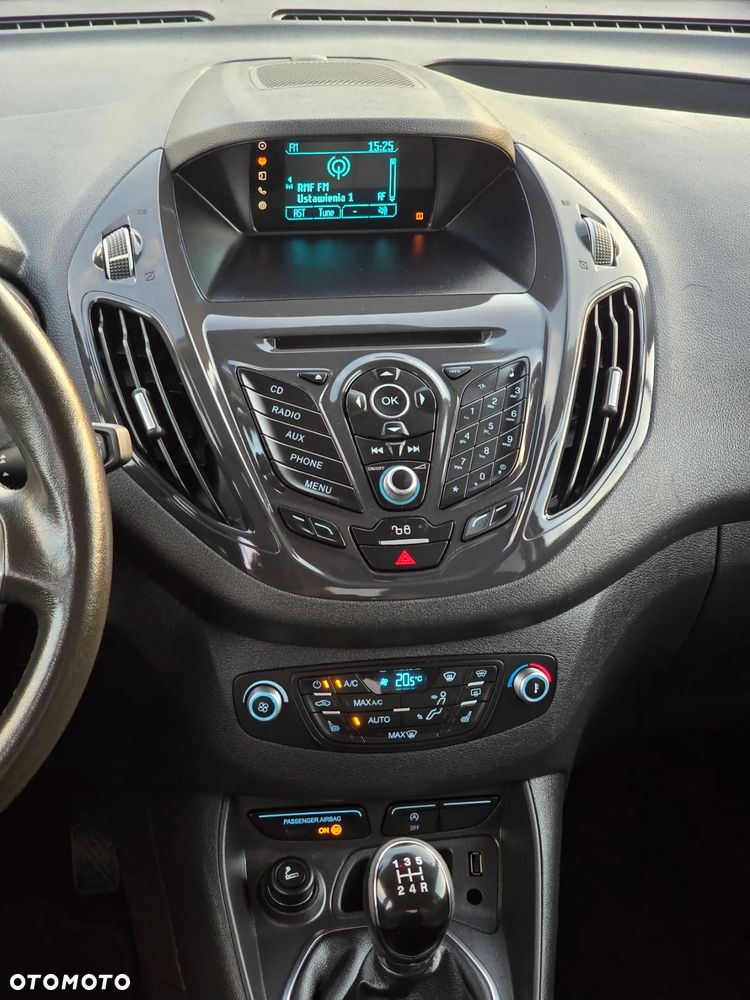 Ford Tourneo Courier 1.0 EcoBoost Titanium - 35