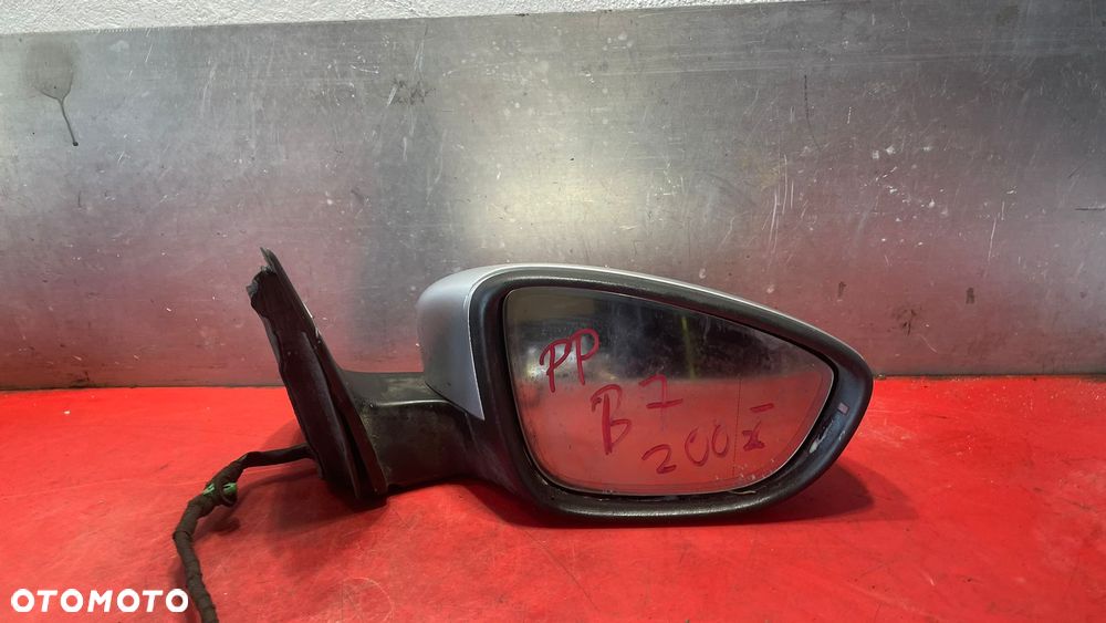 VW PASSAT B7 LUSTERKO PRAWE PRZÓD - 7