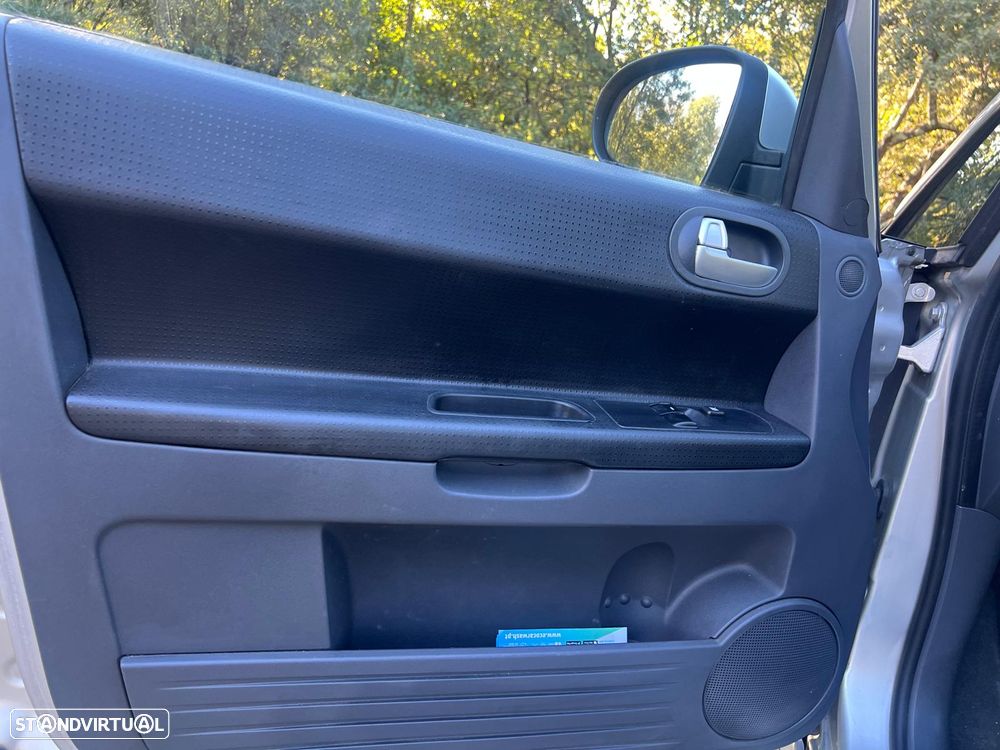 Mitsubishi Colt 1.1 Inform RCD/AC - 16