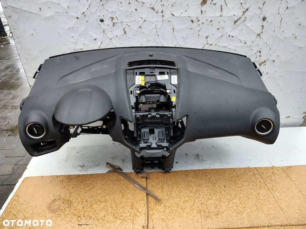 DESKA ROZDZIELCZA KONSOLA AIRBAG FORD FIESTA MK7 FL LIFT - 1