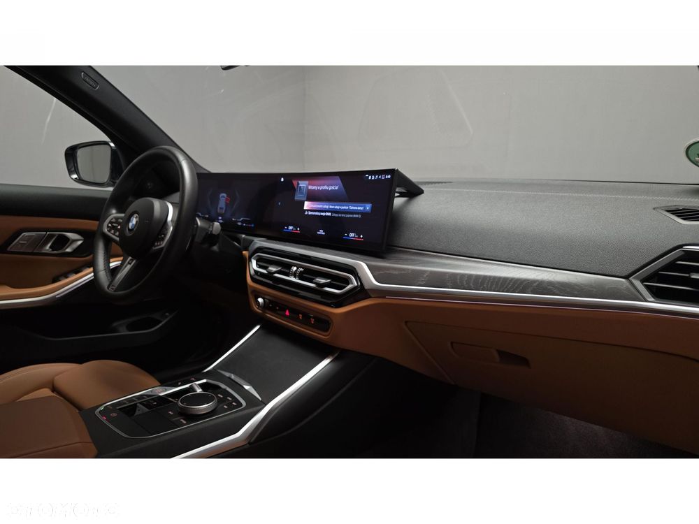 BMW Seria 3 320d xDrive M Sport - 26