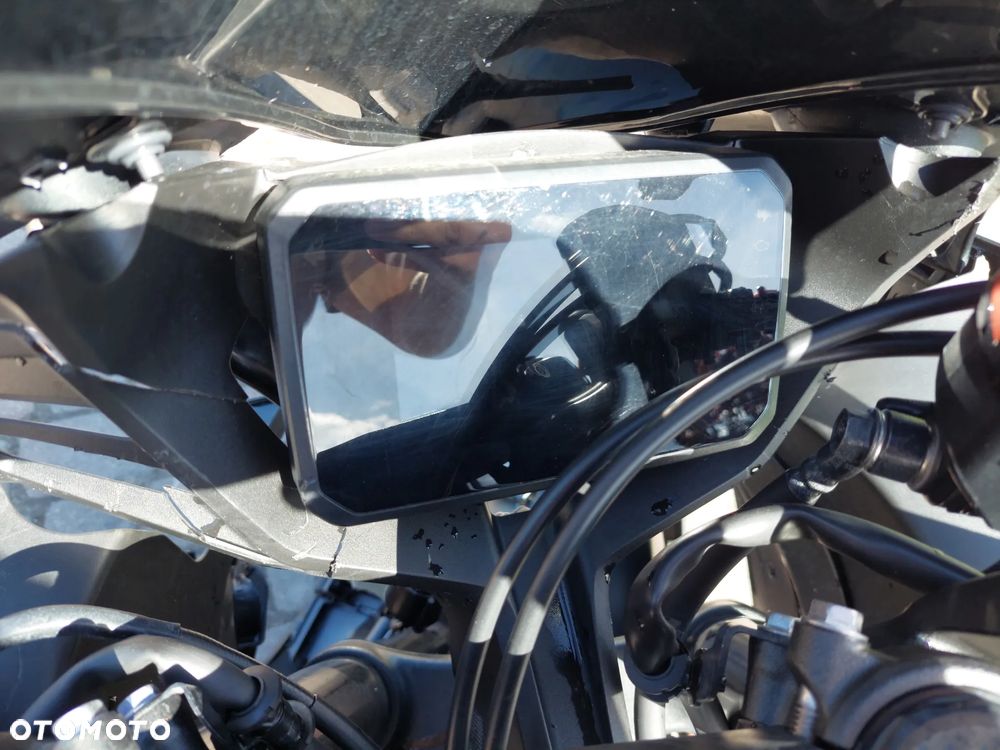Honda CBR - 9
