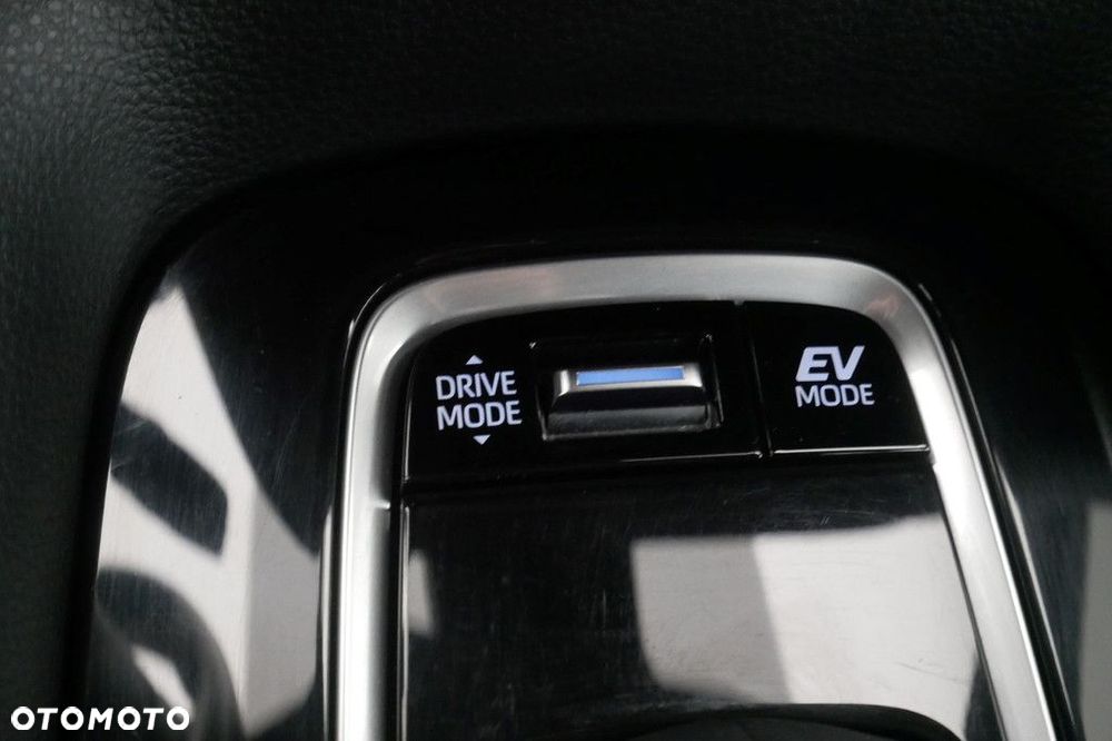 Toyota Corolla 1.8 Hybrid Comfort - 21