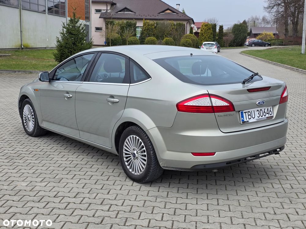 Ford Mondeo 2.3 Ghia - 4