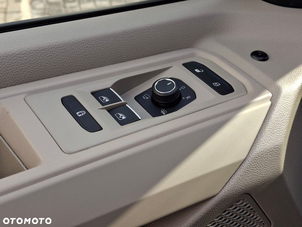 Volkswagen Multivan 2.0 TDI L2 Life DSG - 16