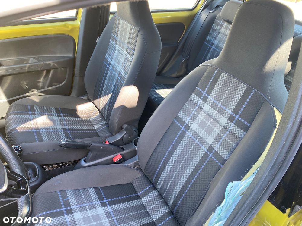 Volkswagen up! club - 7