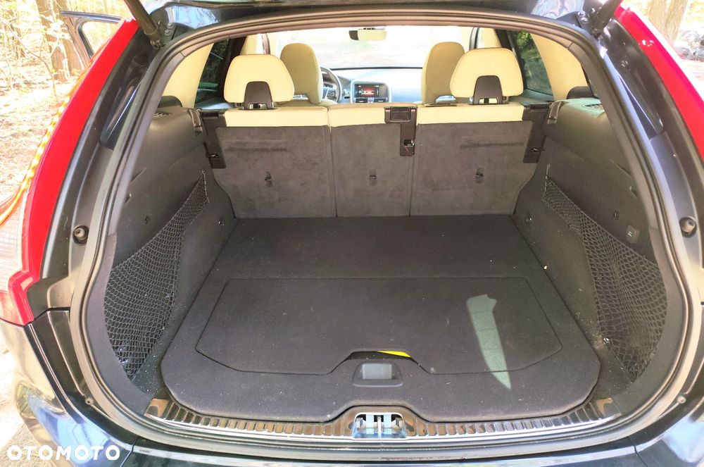 Volvo XC 60 T5 Geartronic Momentum - 33
