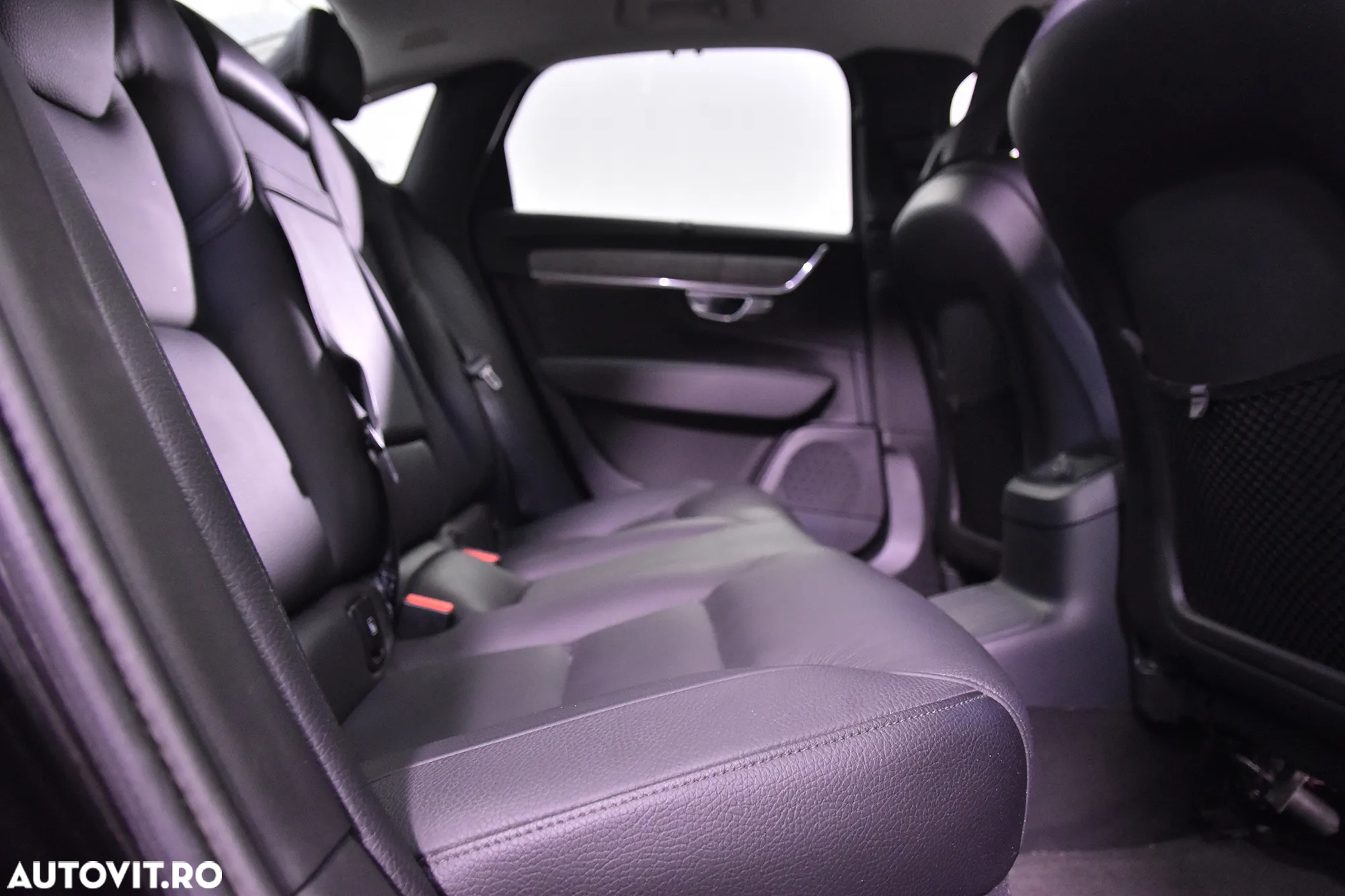 Volvo S90 T8 Twin Engine AWD Geartronic Inscription - 12