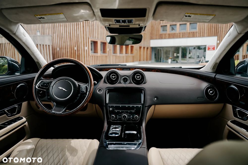 Jaguar XJ 3.0 T LWB AWD Portfolio - 20