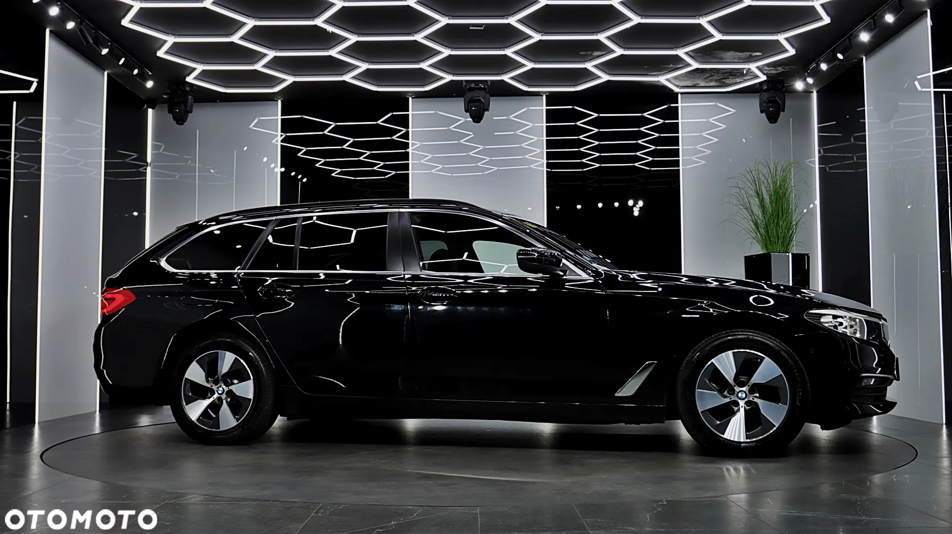 BMW Seria 5 520d Luxury Line sport - 10