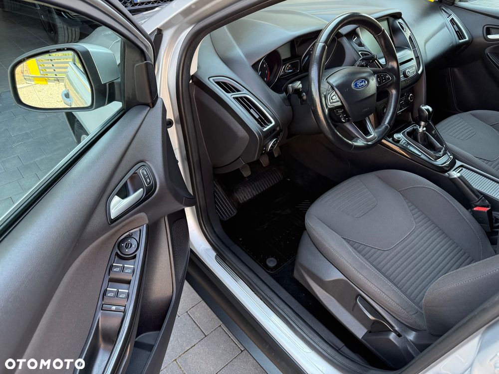 Ford Focus - 19