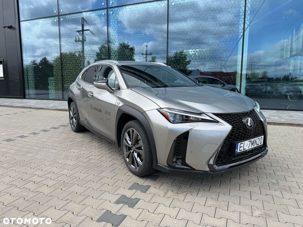 Lexus UX 300h F Sport Design - 2