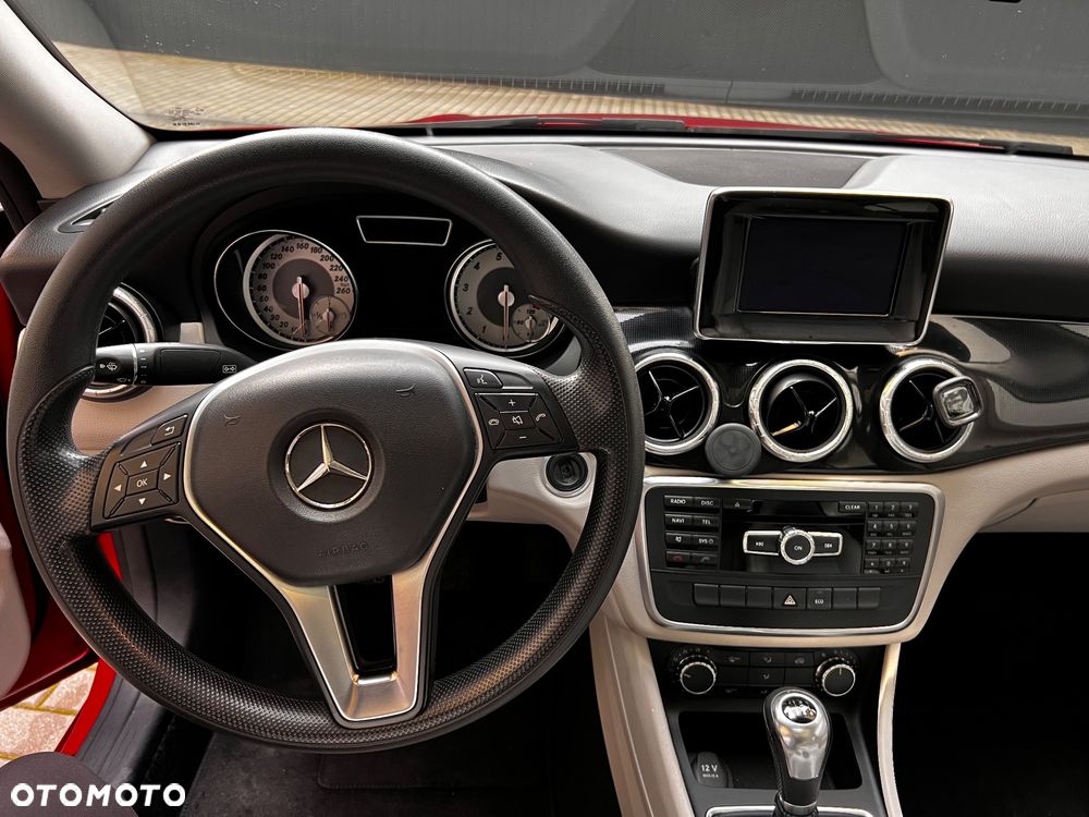Mercedes-Benz CLA - 18