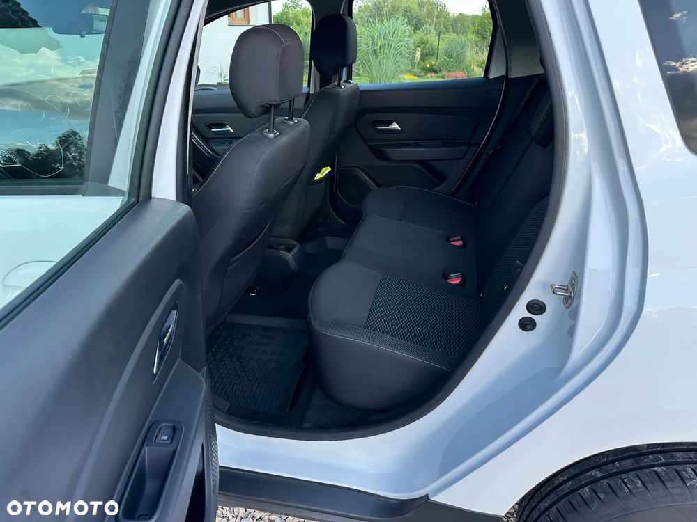 Dacia Duster 1.6 SCe Laureate S&S - 11