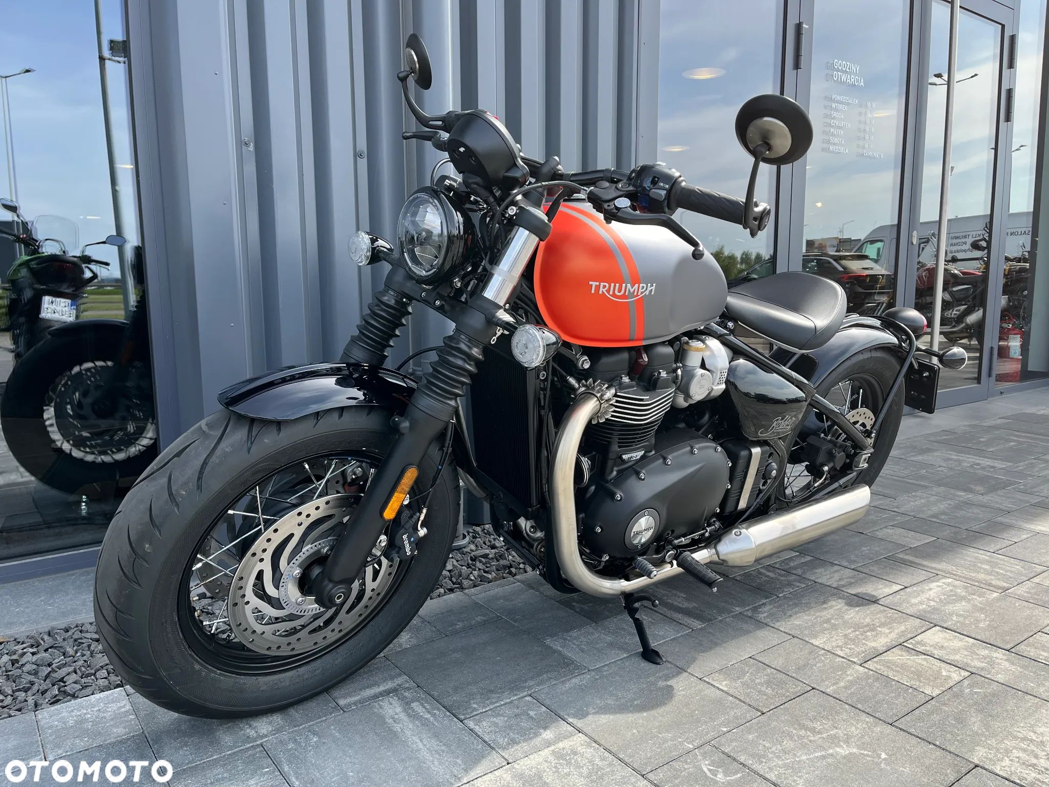 Triumph Bonneville Bobber - 1