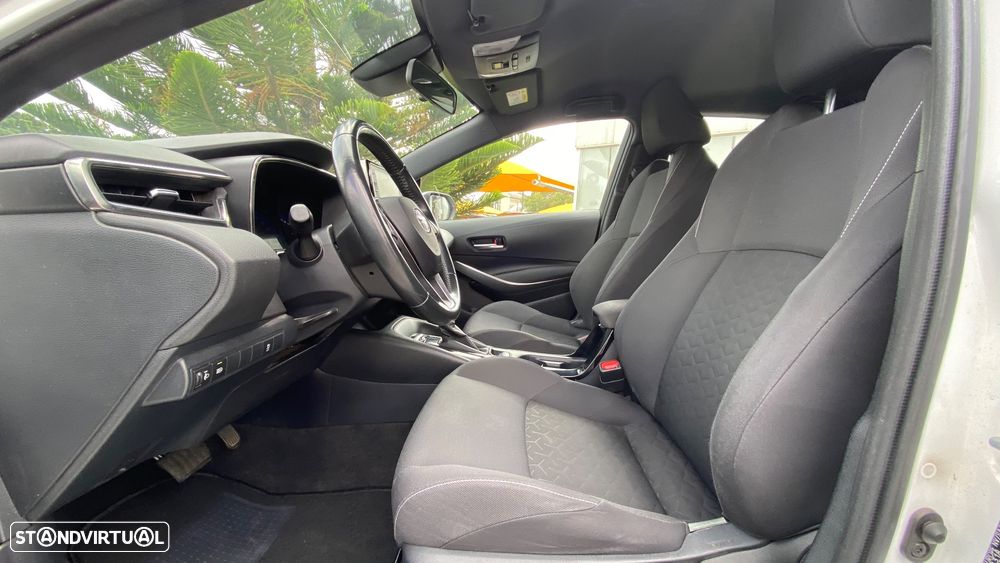 Toyota Corolla 1.8 Hybrid Comfort - 23
