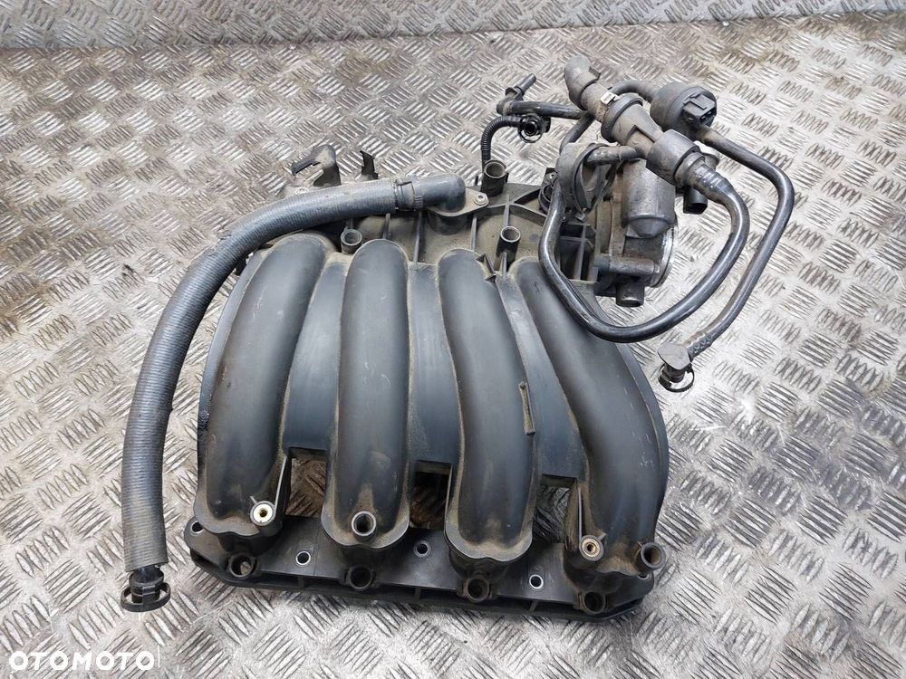 KOLEKTOR SSĄCY + PRZEPUSTNICA BMW E87 116i 1.6 16V N45 N45B16A 1439224 - 1