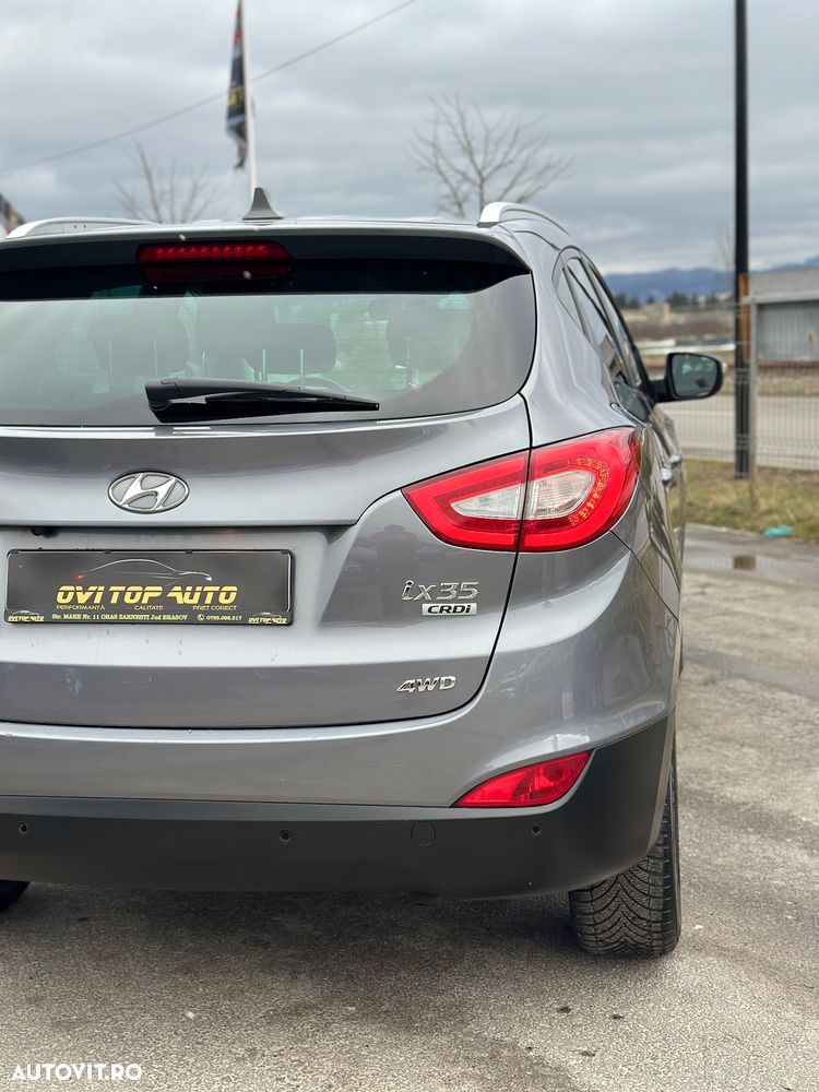 Hyundai ix35 2.0 CRDI 4WD Fifa World Cup Gold Edition - 31