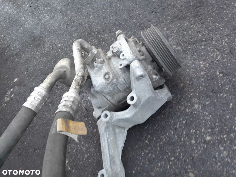 Kompresor, sprężarka klimatyzacji z przewodami Volkswagen Crafter 2.5 tdi - 3