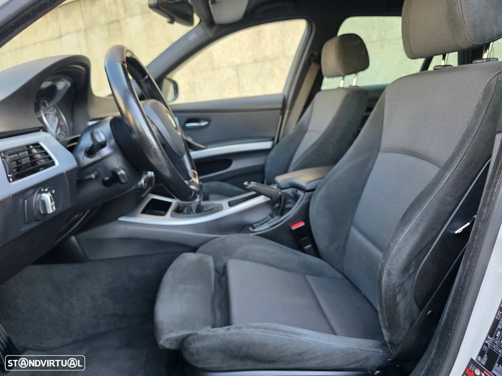 BMW 320 d xDrive - 17