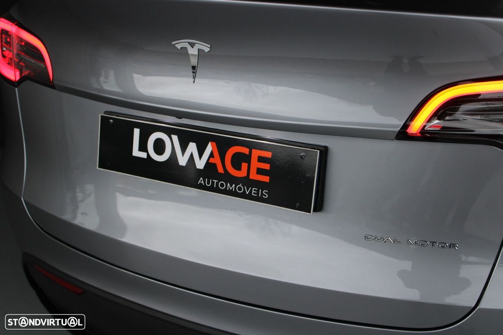 Tesla Model Y Long Range Dual Motor AWD - 35