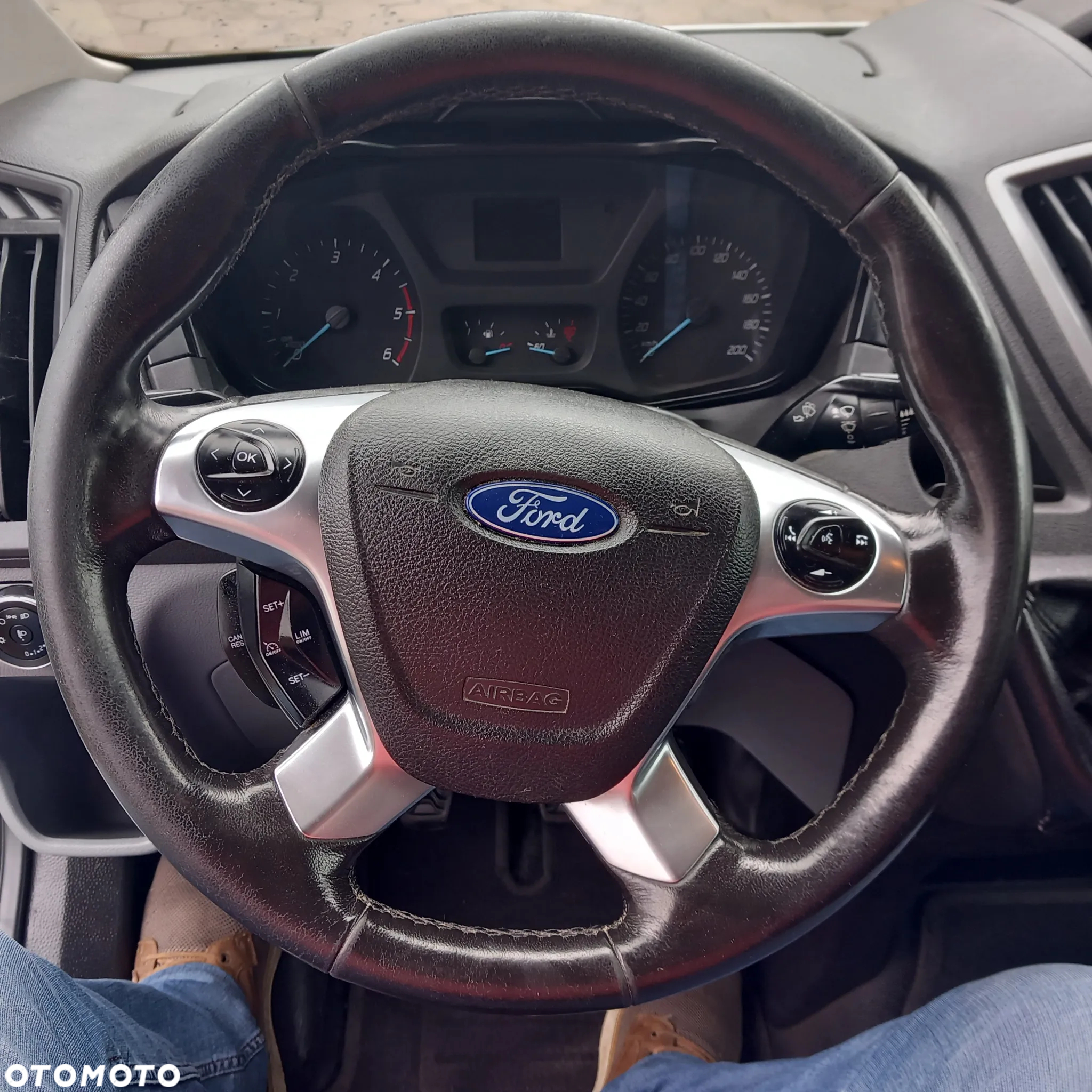 Ford Tranzit - 27