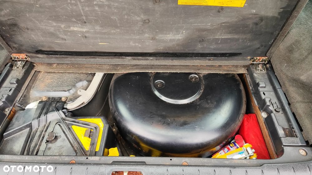 Volvo V70 2.4 Momentum - 16