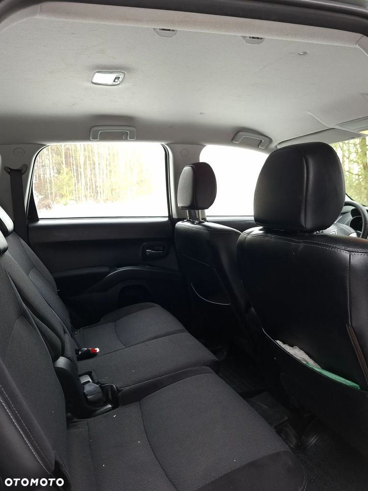 Citroën C-Crosser - 8