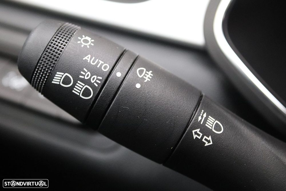 Renault Captur 1.0 TCe Techno Bi-Fuel - 17