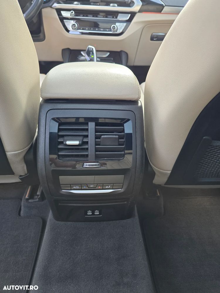 BMW X3 xDrive30e AT PHEV - 19