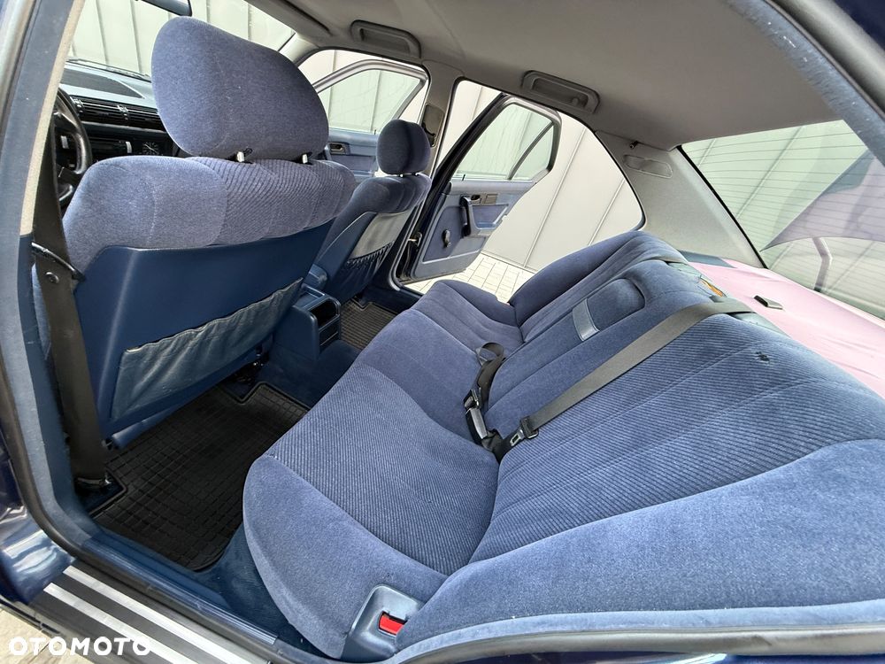 BMW Seria 5 520i - 15