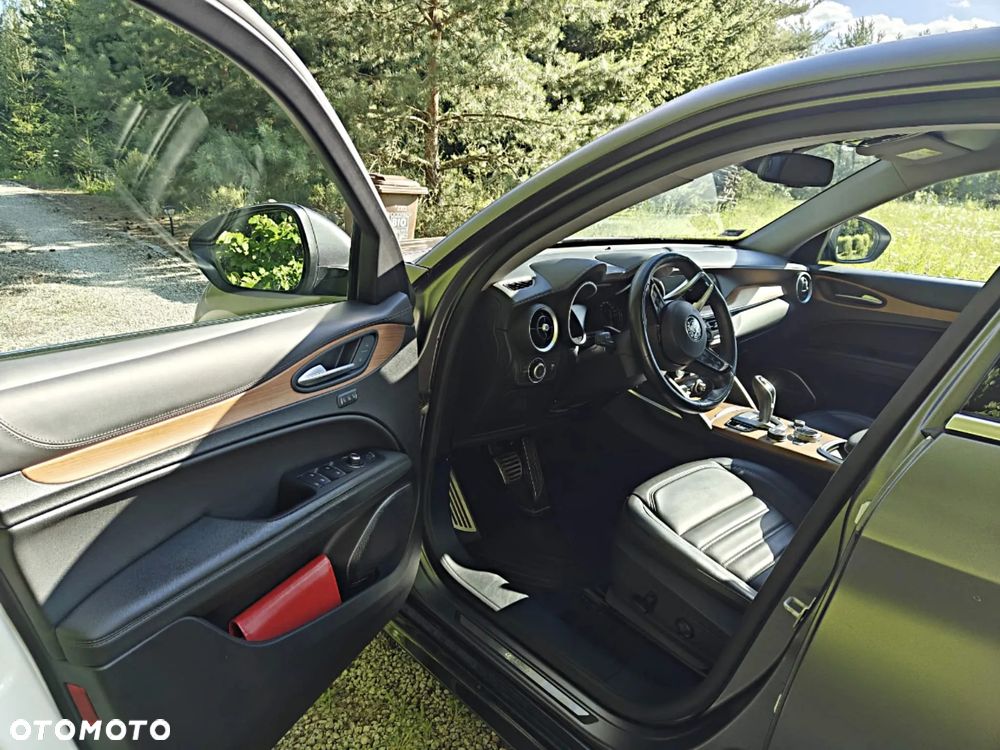 Alfa Romeo Stelvio 2.0 Turbo TI Q4 - 3