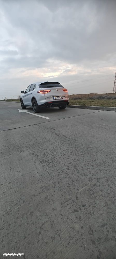 Alfa Romeo Stelvio 2.0 Turbo AWD AT8 Competizione - 5