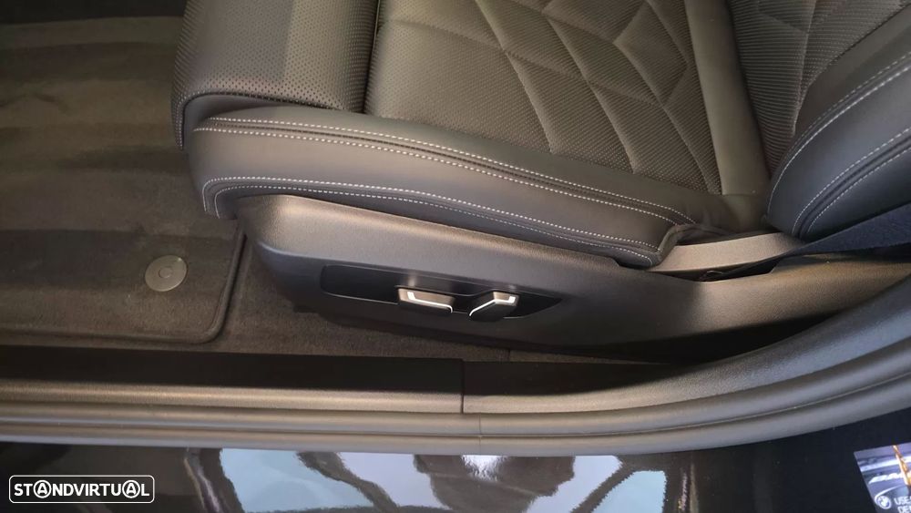 BMW 530 e Pack Desportivo M Pro - 38