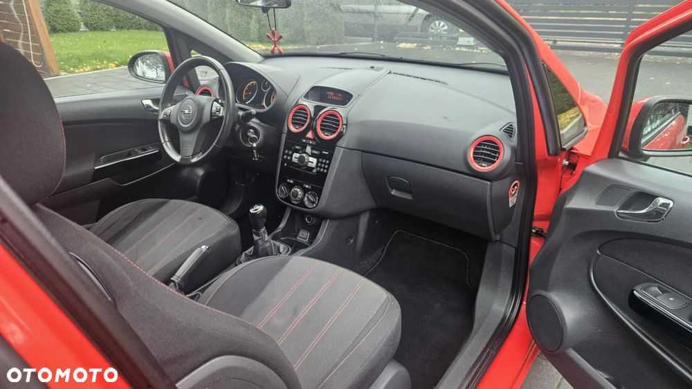 Opel Corsa 1.4 16V Sport - 13