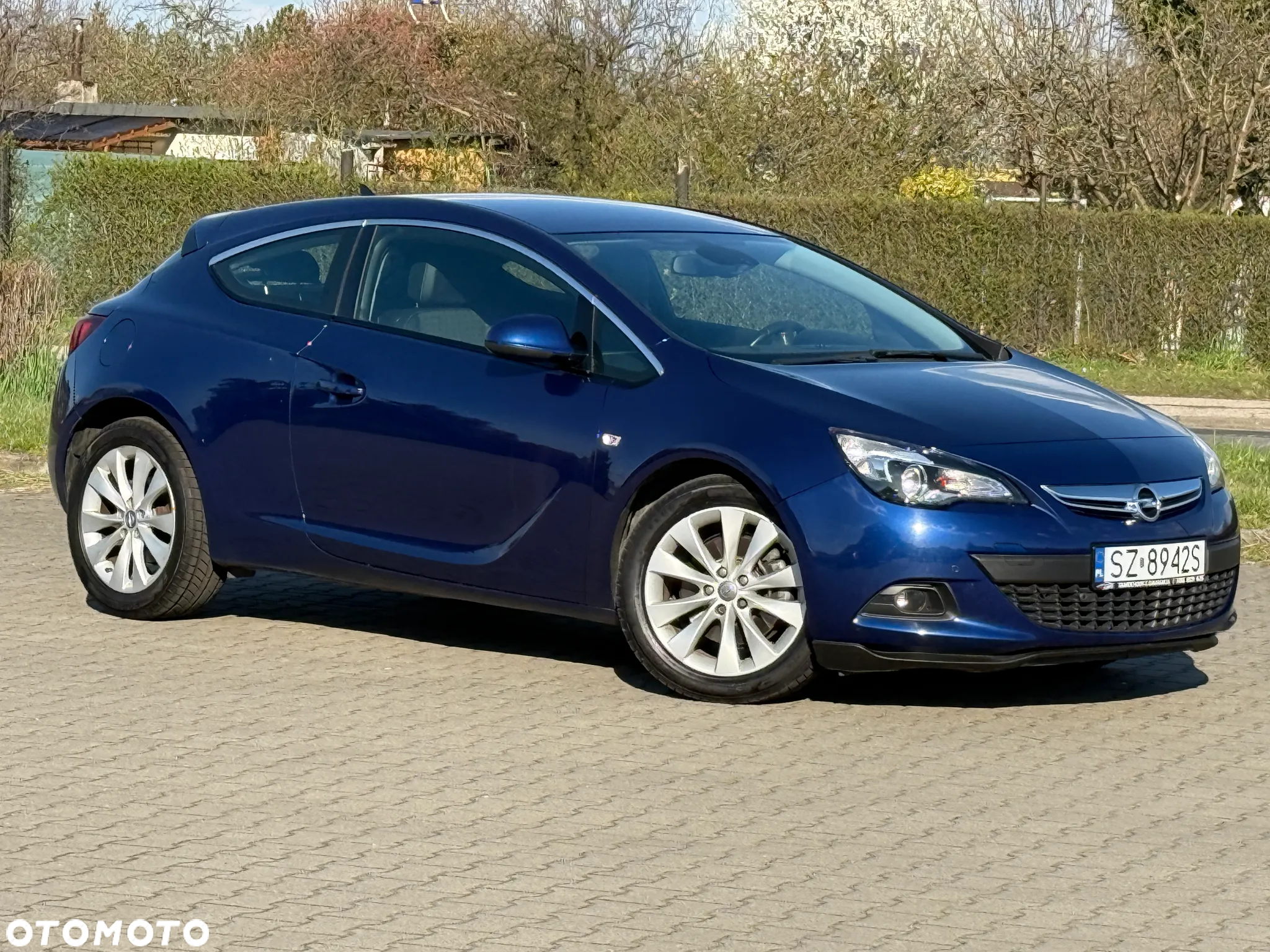 Opel Astra IV GTC 1.6 CDTI Enjoy S&S - 9