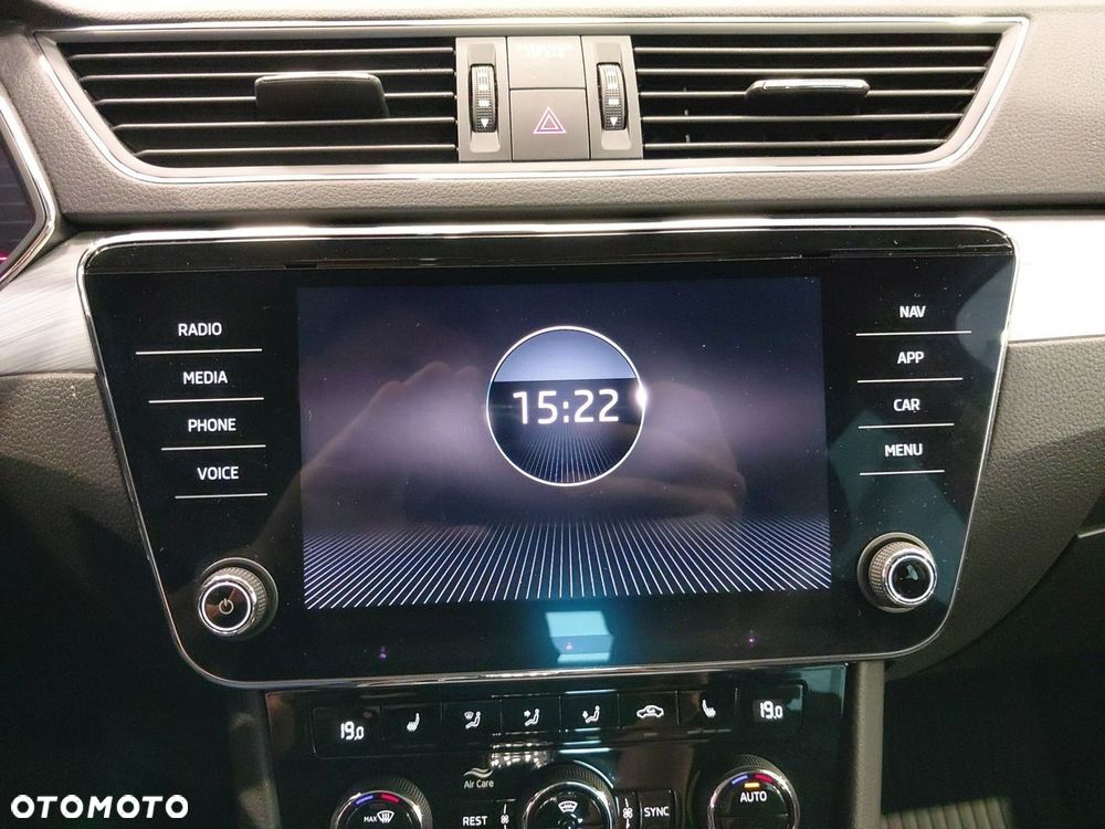 Skoda Superb 2.0 TSI Ambition DSG - 25