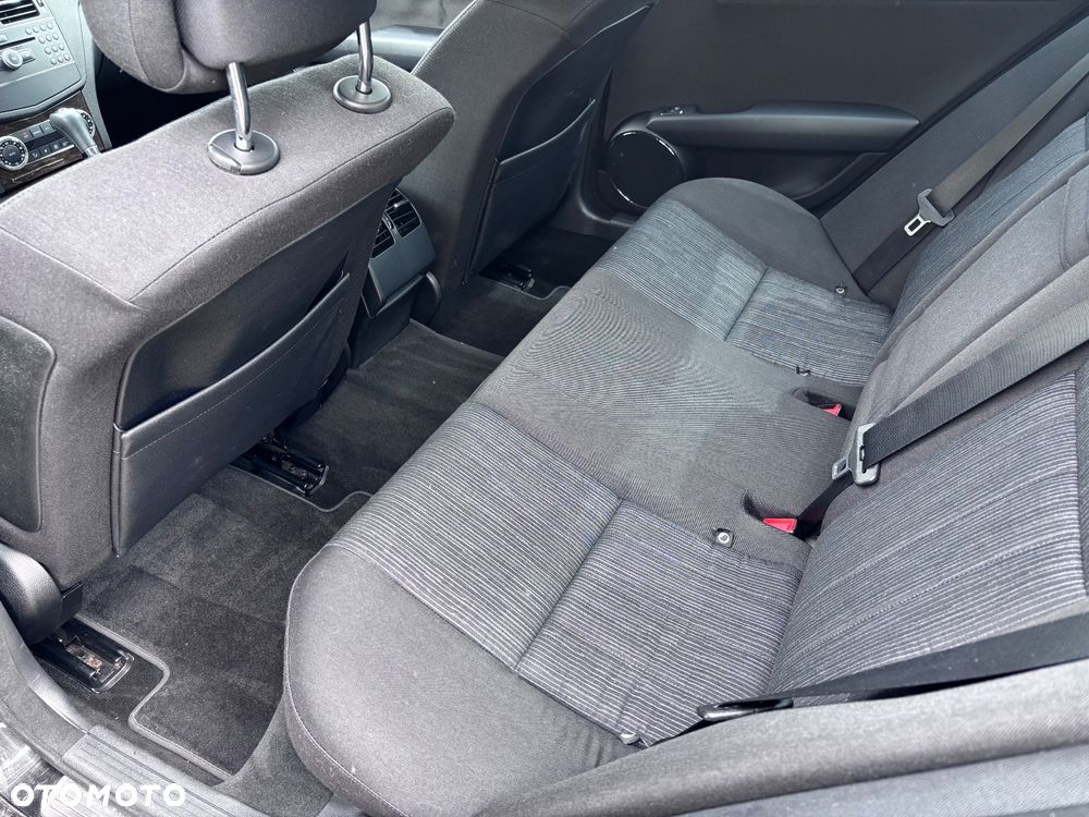Mercedes-Benz Klasa C 180 Kompressor Automatik BlueEFFICIENCY - 18