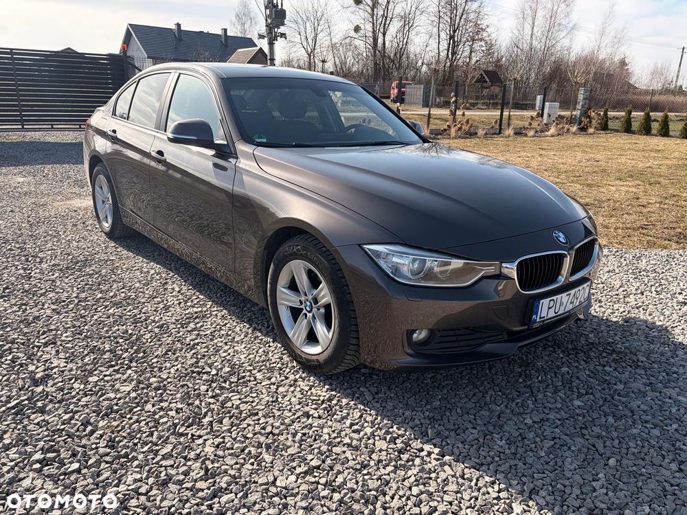 BMW Seria 3 316d - 14
