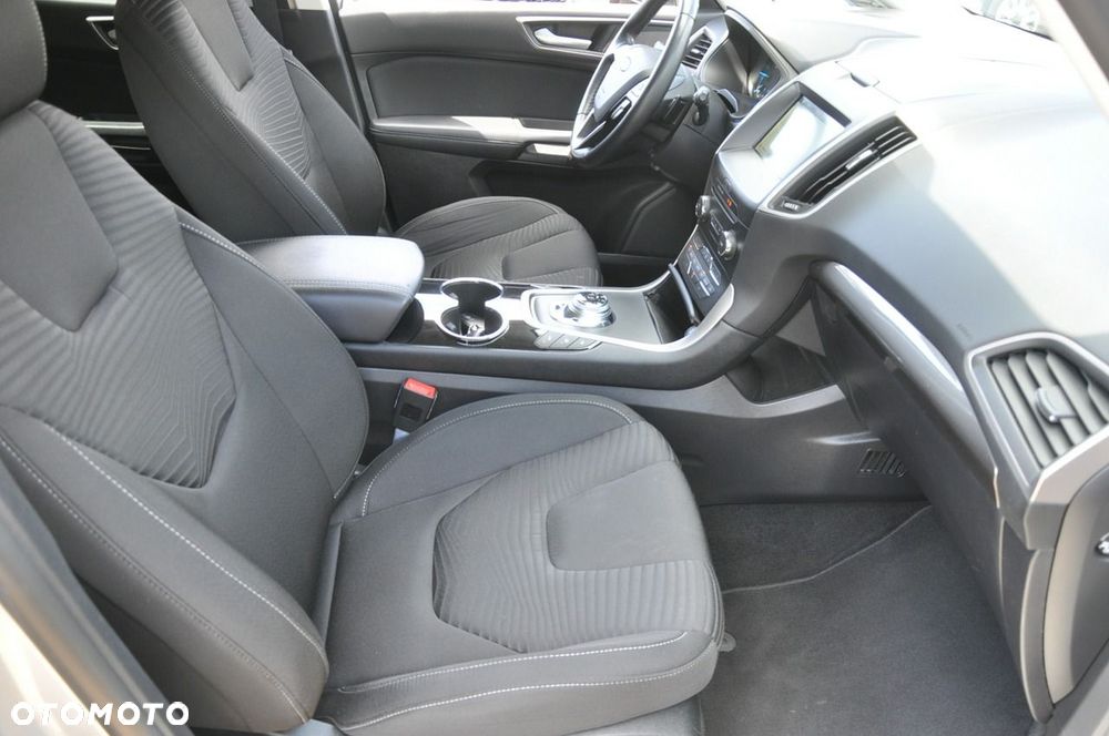 Ford S-Max - 13