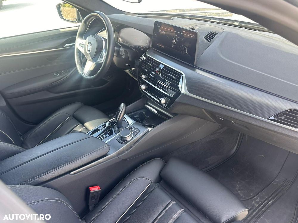 BMW Seria 5 520d xDrive AT MHEV - 12
