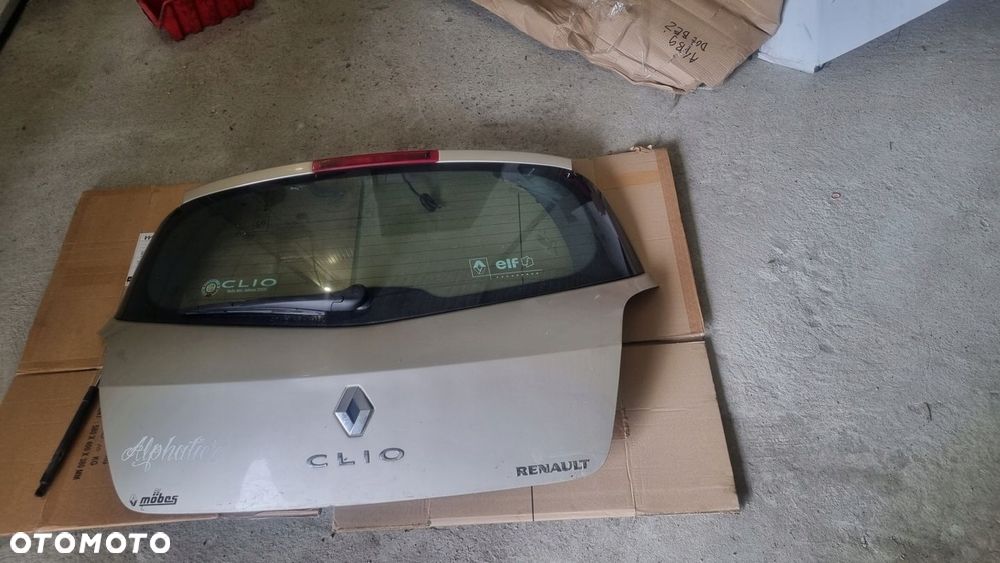 Dzwi clio III klapa tyl - 2