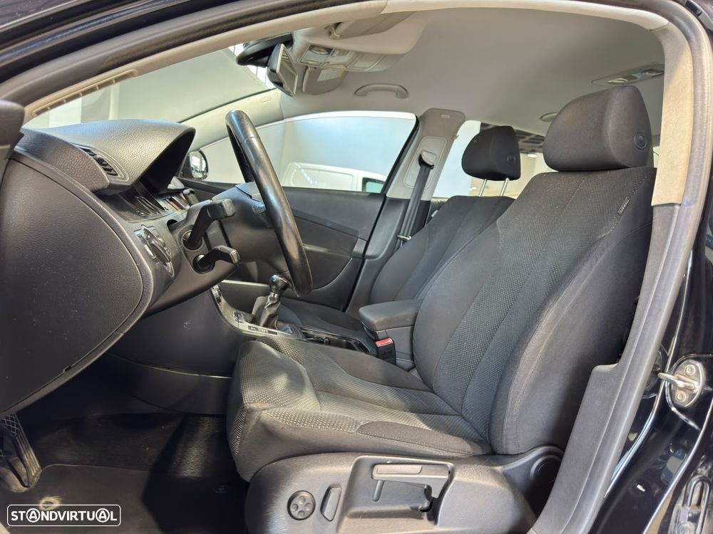VW Passat 2.0 TDI 4M Confortline - 9
