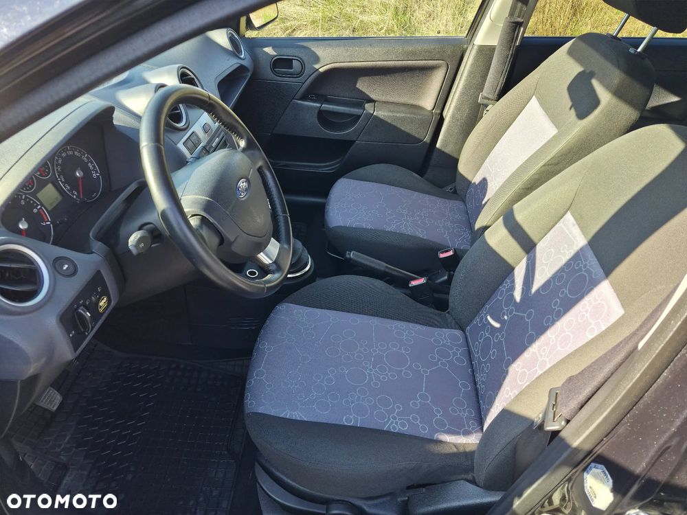 Ford Fiesta 1.4 Trend - 19